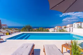 NY! Villa Diva med 7 soveværelser, opvarmet pool, sauna og sjov zone, havudsigt - Image 3