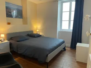 Cosy and luminous 2 bedroom flat - Image 2