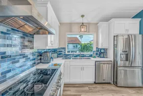 Ocean`s Paradise 4bed / 3bath open water with hot tub, pool & dockage - Image 5