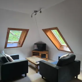 Signal Rock Studio Apartment - Image 3