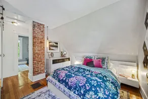 Cozy + Clean ”Old West Side” Home .5m to Downtown - Image 5