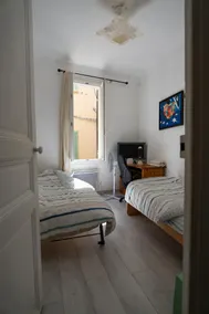 Charming 2-bedroom (sleeps 4) in the Port district - Image 4