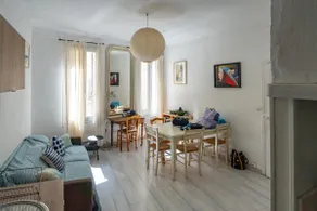 Charming 2-bedroom (sleeps 4) in the Port district - Image 2
