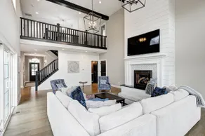 Executive Chic Farmhouse - Image 2