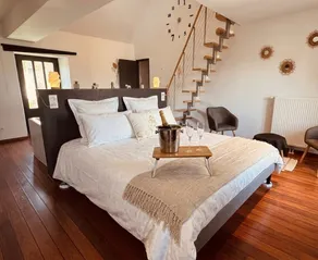 Wellness Haven ~ Whirlpool ~ King-Size Bed - Image 2