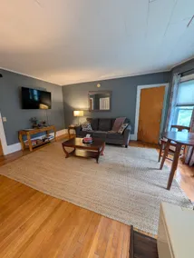 Large Upper 1 bedroom apartment, pet friendly - Image 5