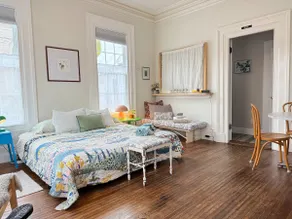 Studio w Parking in Portsmouth Historic District - Image 5