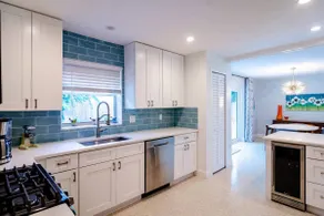 Retro Chic Decor wPrivate Pool Close to Beach 3br - Image 4