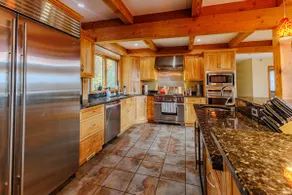 Cozy Valley View Post & Beam Villa! - Image 4