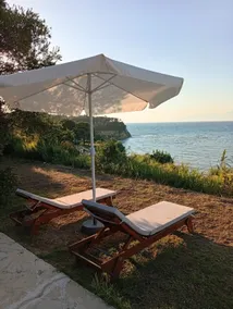 Sklavenitis Panoramic Seaview Beach Apartment - Image 2