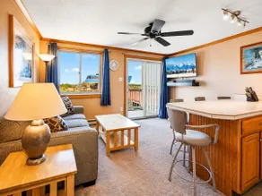 Snowshoe Condo w/ Mtn Views, Walk to Ski Lift - Image 2