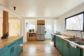 Cozy A-Frame Retreat in Niagara Wine Country - Image 4