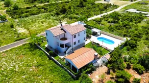 Dream House: Pool, Summer Kitchen & Garden - Image 2
