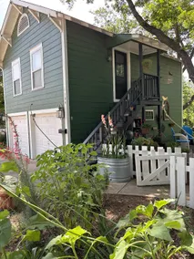 Georgetown Carriage House - Image 4
