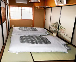 Group stay in a beautiful private space created by Hida furniture in a traditional townhouse just a short walk from the famous Higashiyama Yuko - Image 5