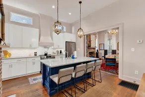 Modern and Sophisticated Home By Forsyth Park - Image 4
