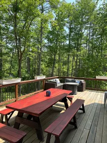 Lakefront Getaway - Image 3