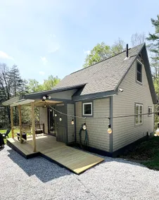 Private Cabin/Pets OK/AC/Minutes to Hiking/Fast WiFi - Image 2