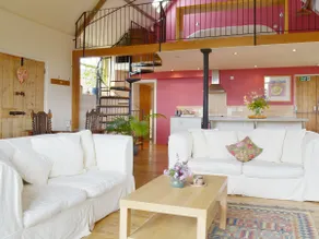 Little Burcott Loft - Image 4