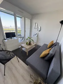 Eiffel Tower view | Two-room apartment with balcony in Meudon - Image 5