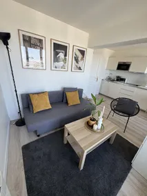 Eiffel Tower view | Two-room apartment with balcony in Meudon - Image 3