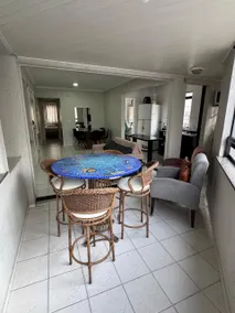 3 bedroom apartment “great location” - Image 2