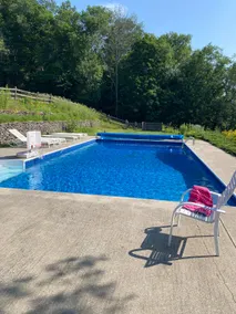 Cozy Farmhouse, 5 bdrms-2 bath, with use of pool - Image 3