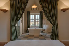 Luxury Home on the Seine - Pool & Hotel Services - Image 4