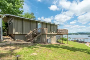 Incredible Lake Hamilton House w Dock!! - Image 3