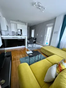 Pleasure Lux1 Apartment - Image 2