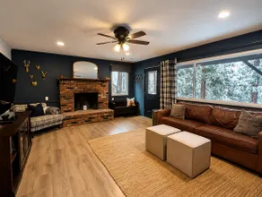 Fam+Pet Friendly | Peaceful Cozy Chalet Near Town - Image 5