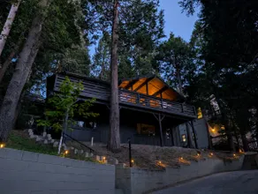 Fam+Pet Friendly | Peaceful Cozy Chalet Near Town - Image 3