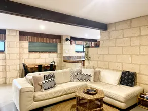 Eco friendly beachside stay with private courtyard - Image 5
