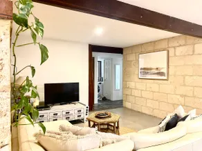 Eco friendly beachside stay with private courtyard - Image 4