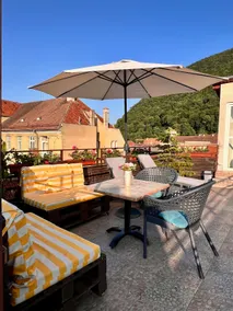 Rooftop Central Apartment- Panoramic view - Image 2