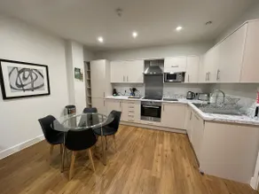Deluxe 2 bedroom Apartment at 100 Kings Road by House of Fisher - Image 2