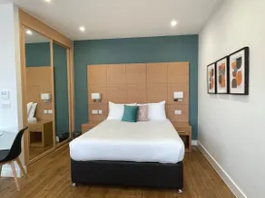 Deluxe Studio Apartment at 100 Kings Road by House of Fisher - Image 3