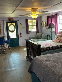 Angel's Landing Bunkhouse - Image 4