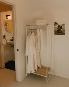 Stay Awhile - Clean Modern Charmer / C3 - Image 5