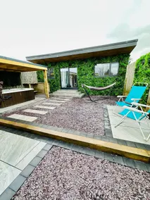 Hazells Lodge Farm Stay Sleeps 2 Undercover Hottub and Pool Table - Image 4