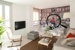 Spacious Apartment with a Terrace Near Atocha - Image 2