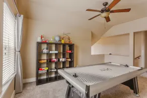 Wunderschönes Haus mit Spielzimmer und Badewanne von Old Mill mit Starbucks-Geschenkkarte - Image 5