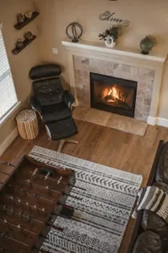 Wunderschönes Haus mit Spielzimmer und Badewanne von Old Mill mit Starbucks-Geschenkkarte - Image 2