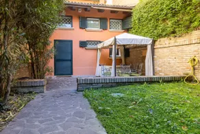 BolognaRoomscom - Isaia Garden Private Garden Spa Bath - Image 4
