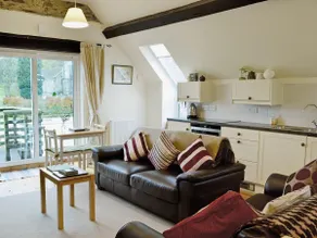 The Coach House - Hw7782 - Image 3