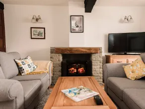 Three Batch Cottages - Image 3