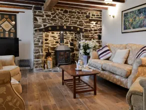 Knotty Corner Cottage - Image 3
