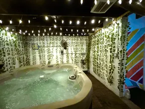 Hot Tub! Updated Walkers Point Home - Image 4