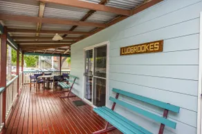 DOG FRIENDLY ACCOMMODATION - Ludbrookes, Nelly Bay - Image 4
