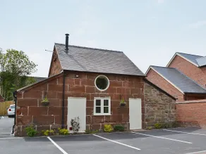 Red Lion Lodge - Image 2